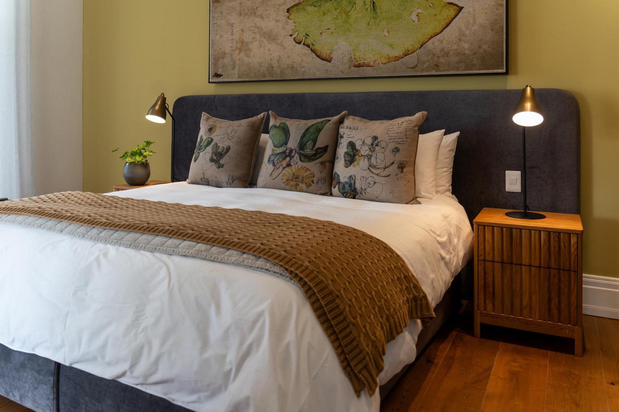 Wytham Manor House Hotel *